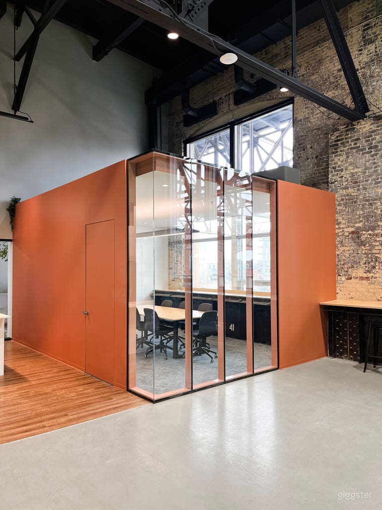  Professional Montreal Film Studio +kitchen, Post production 