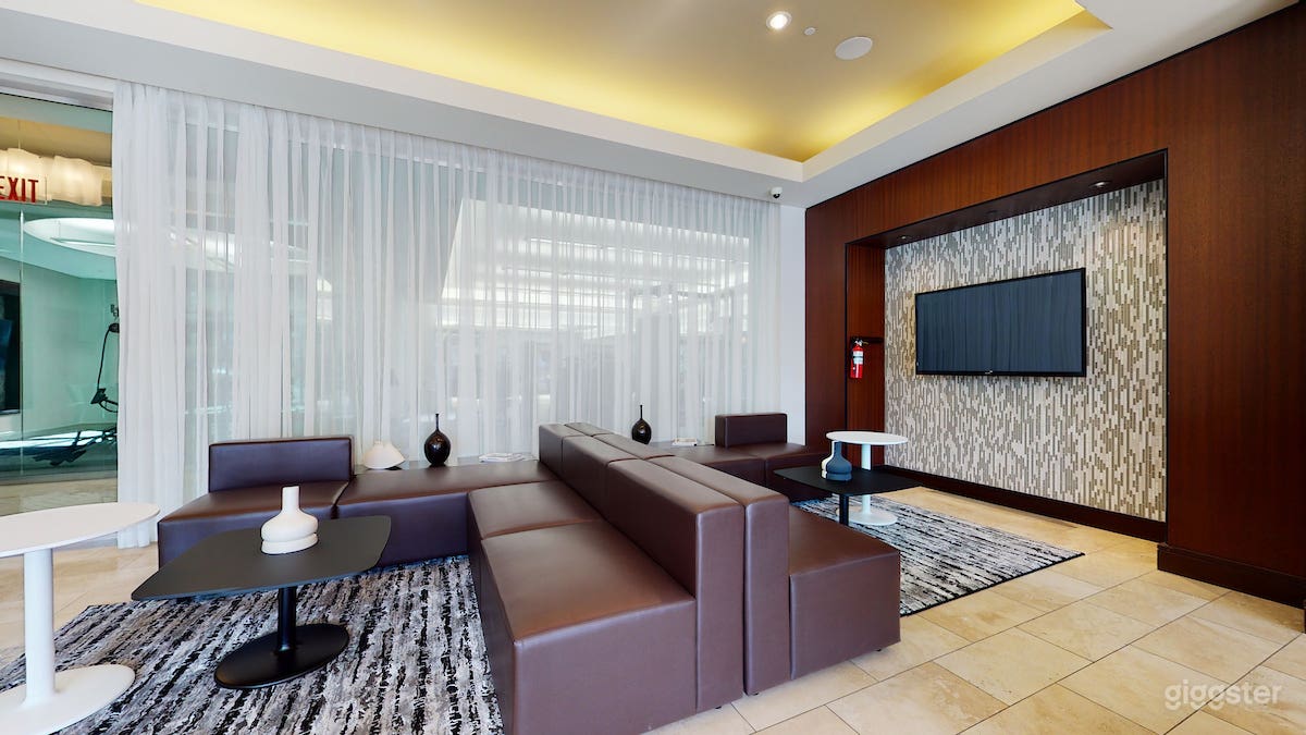 Stylish Lounge w/ Kitchen in East Village Photo 4