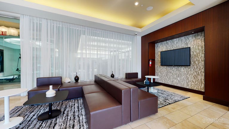  Stylish Lounge w/ Kitchen in East Village 