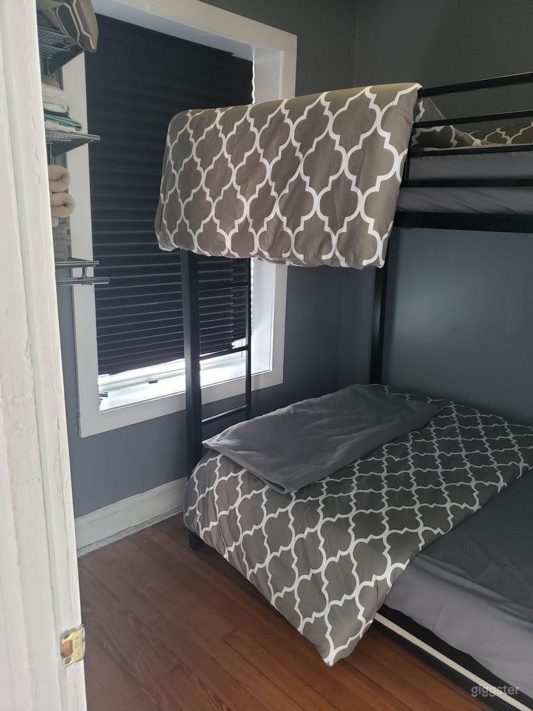  Sunny, bright, well furnished apartment for 6 