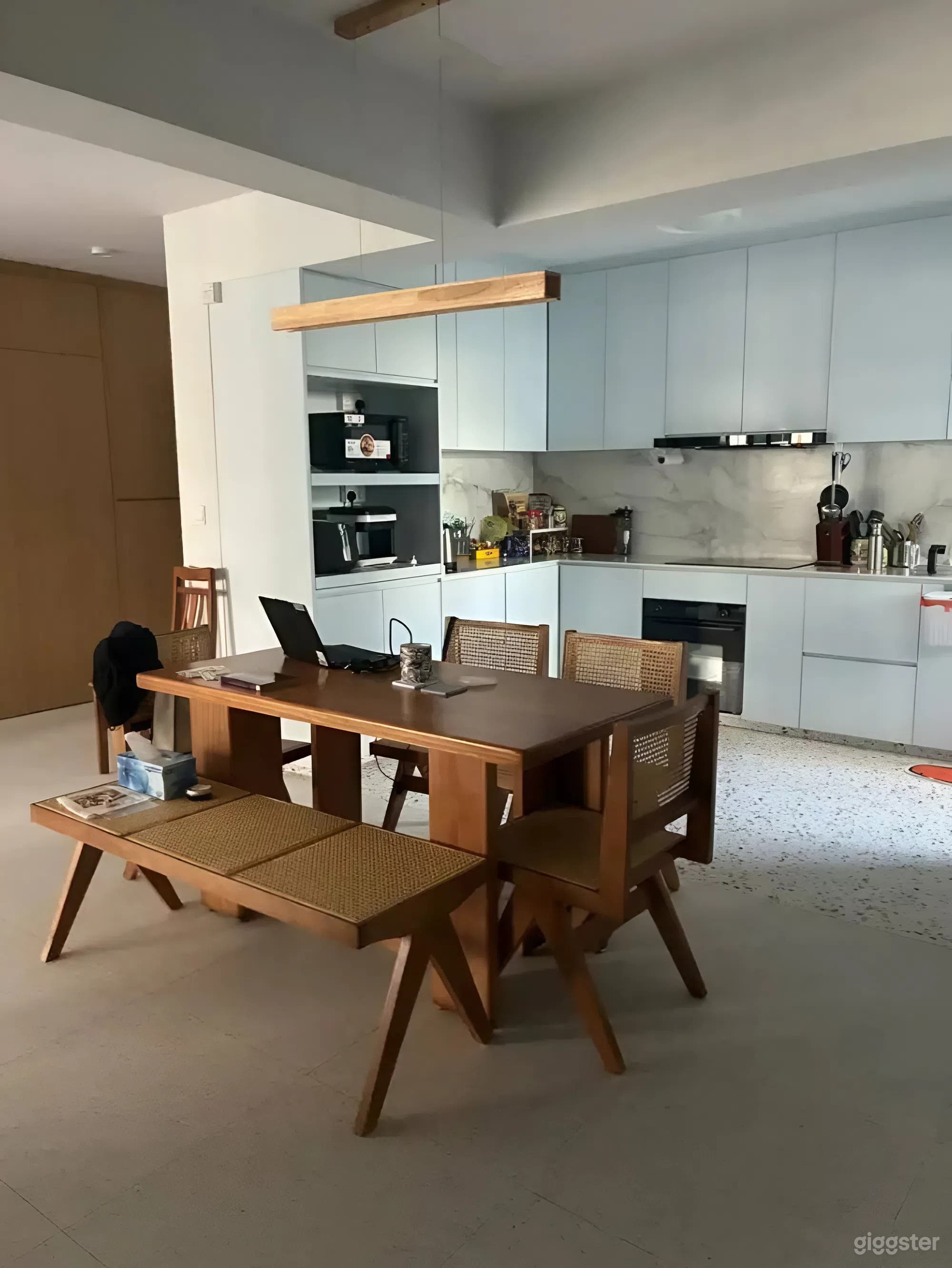 Bartley 5 Room HDB - Minimalist Huge Living Room Photo 4