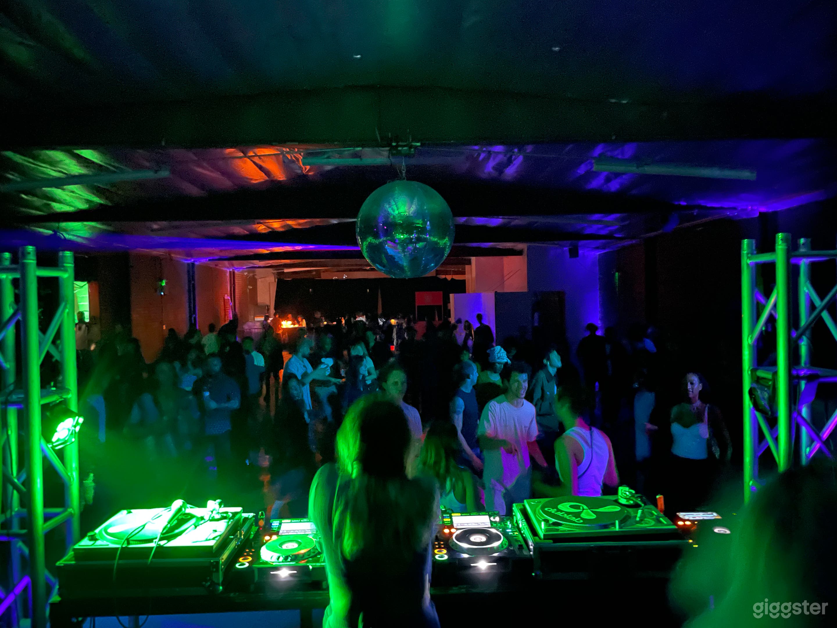 Massive Entertainment Venue Near USC Photo 3