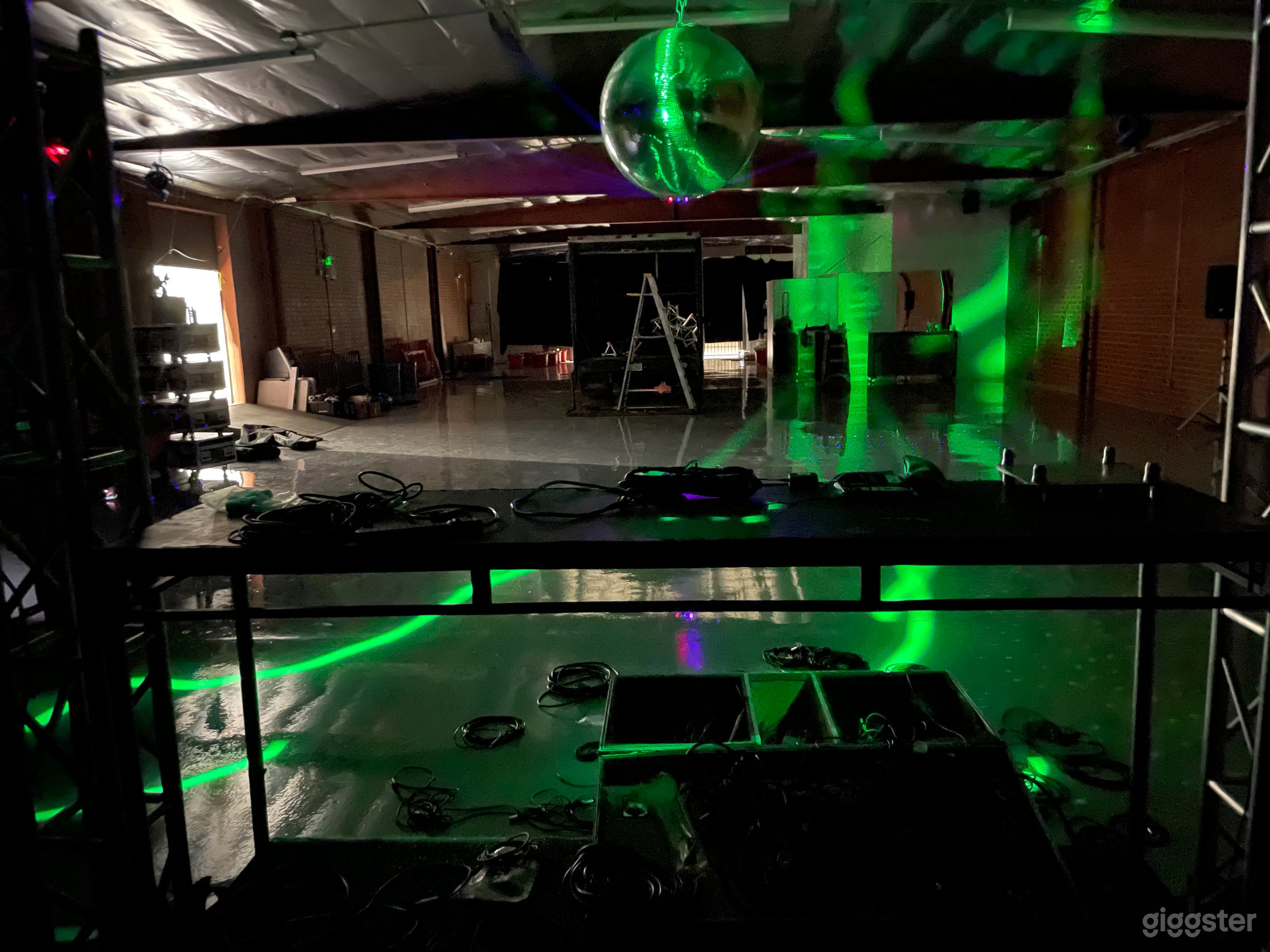 Massive Entertainment Venue Near USC Photo 4