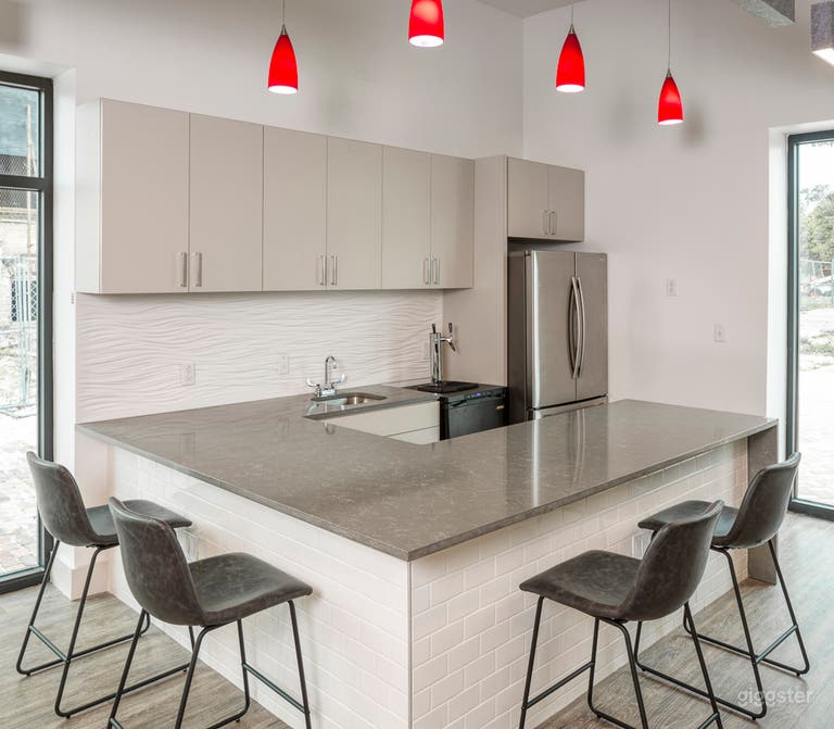  Historic Downtown Tampa Open Concept Event Space 