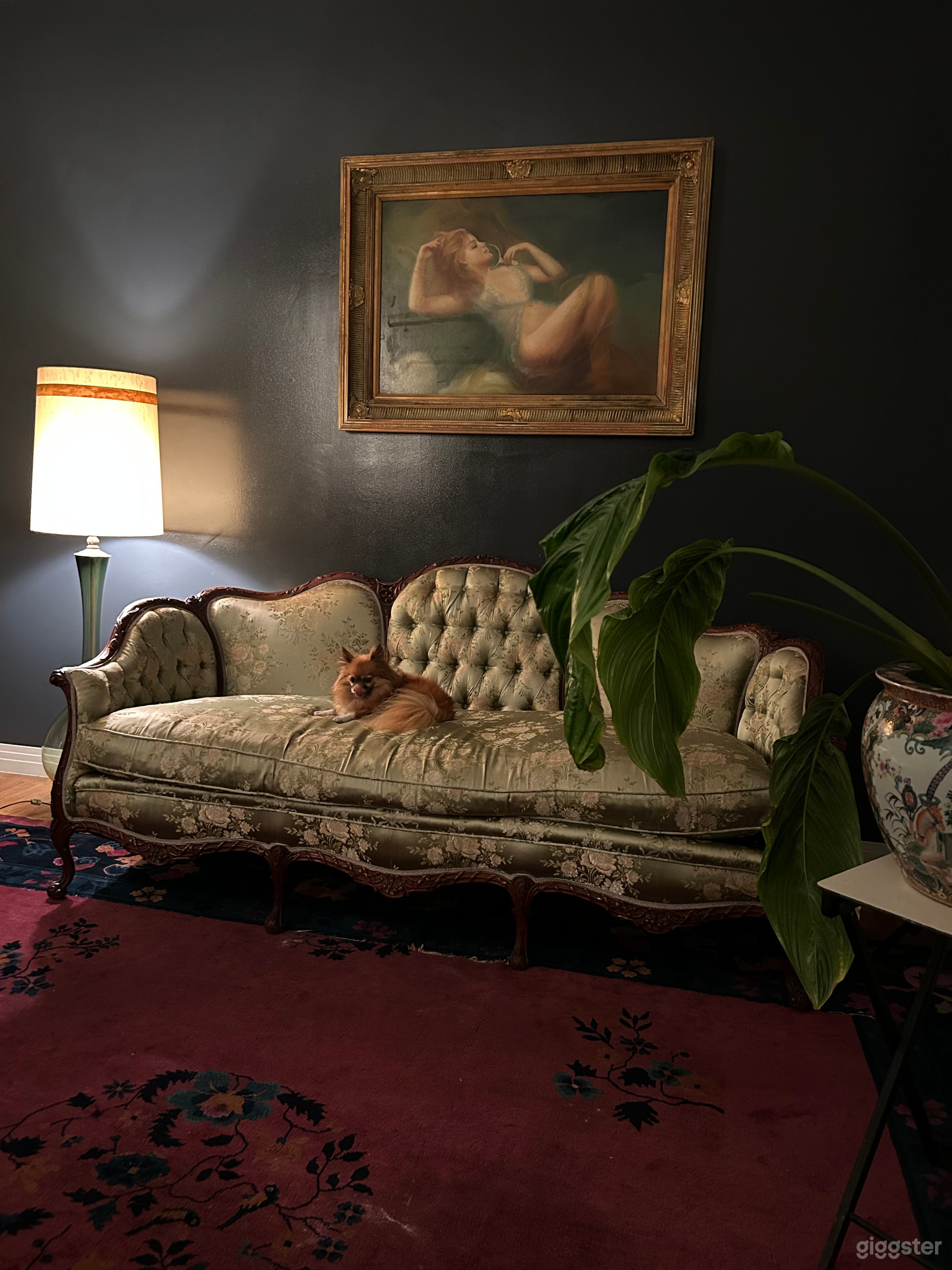 Parisian Art Deco Designer Apartment/ Boudoir w/ Fire Escape Photo 4