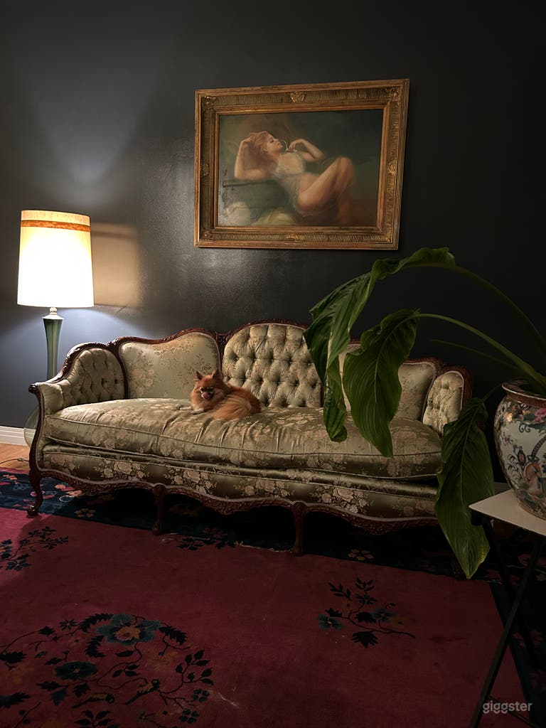  Parisian Art Deco Designer Apartment/ Boudoir w/ Fire Escape 