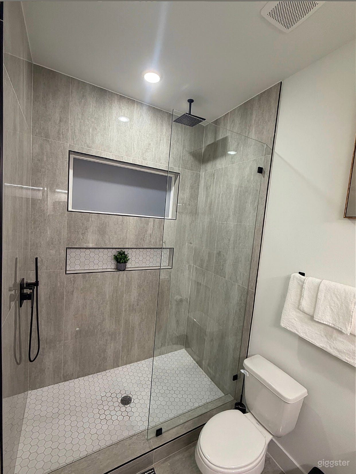 Modern Luxury Houston Home | Production, Events & Meetings Photo 4