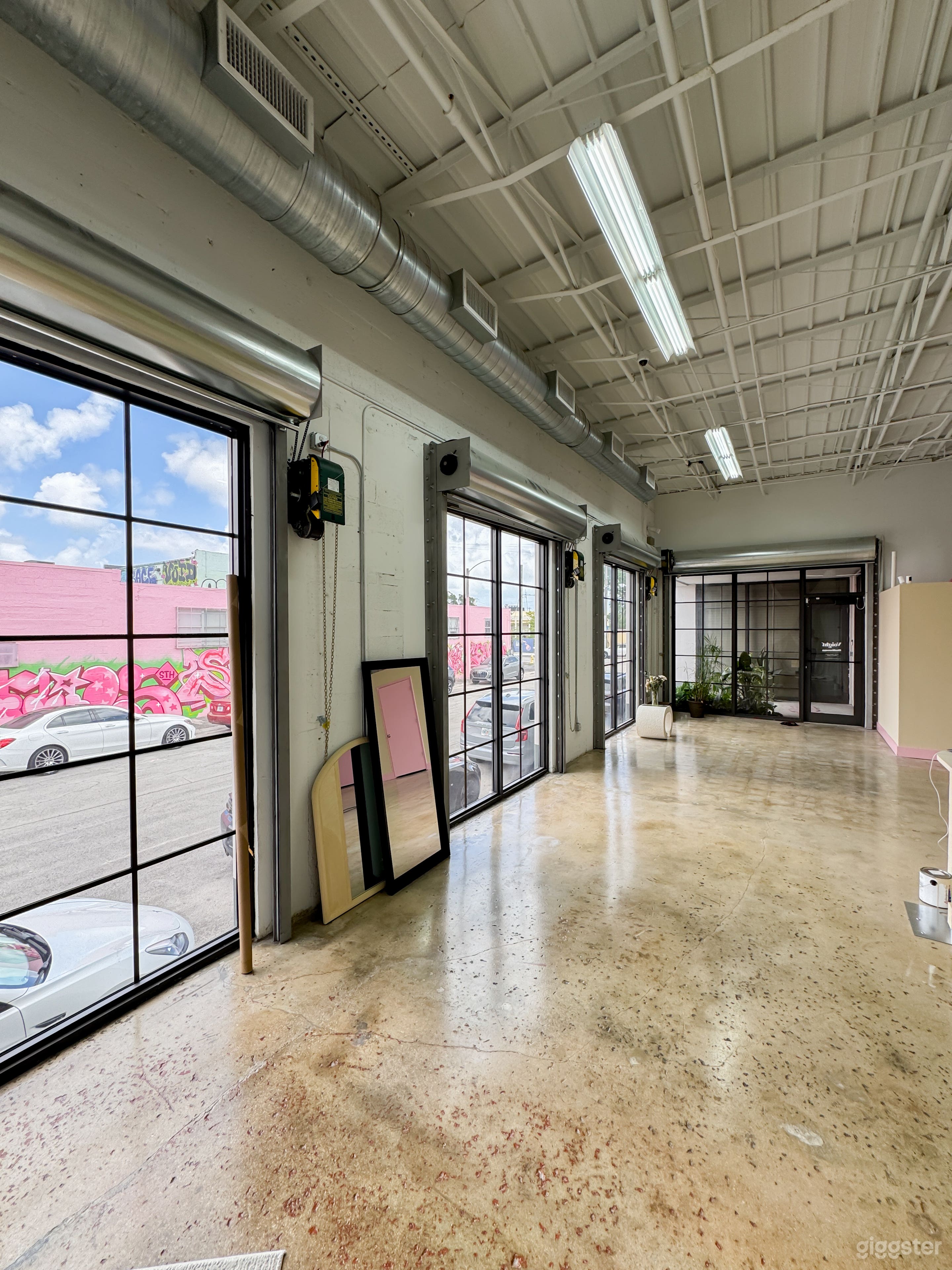 Event Space w/ Large Windows, Customizable Photo 4