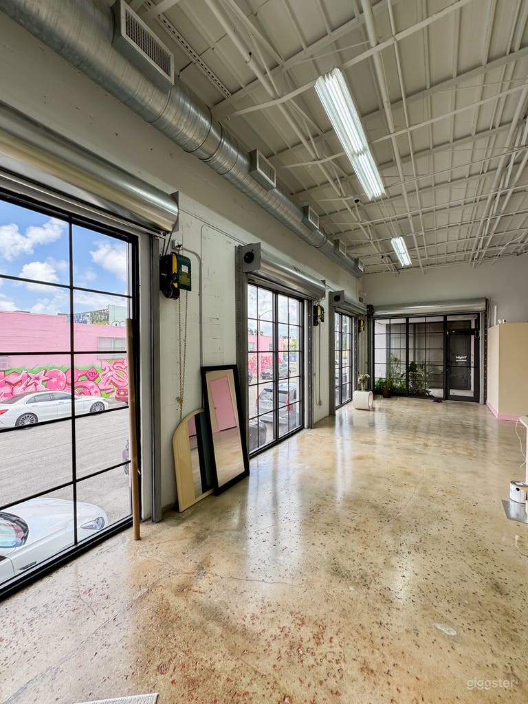  Event Space w/ Large Windows, Customizable 