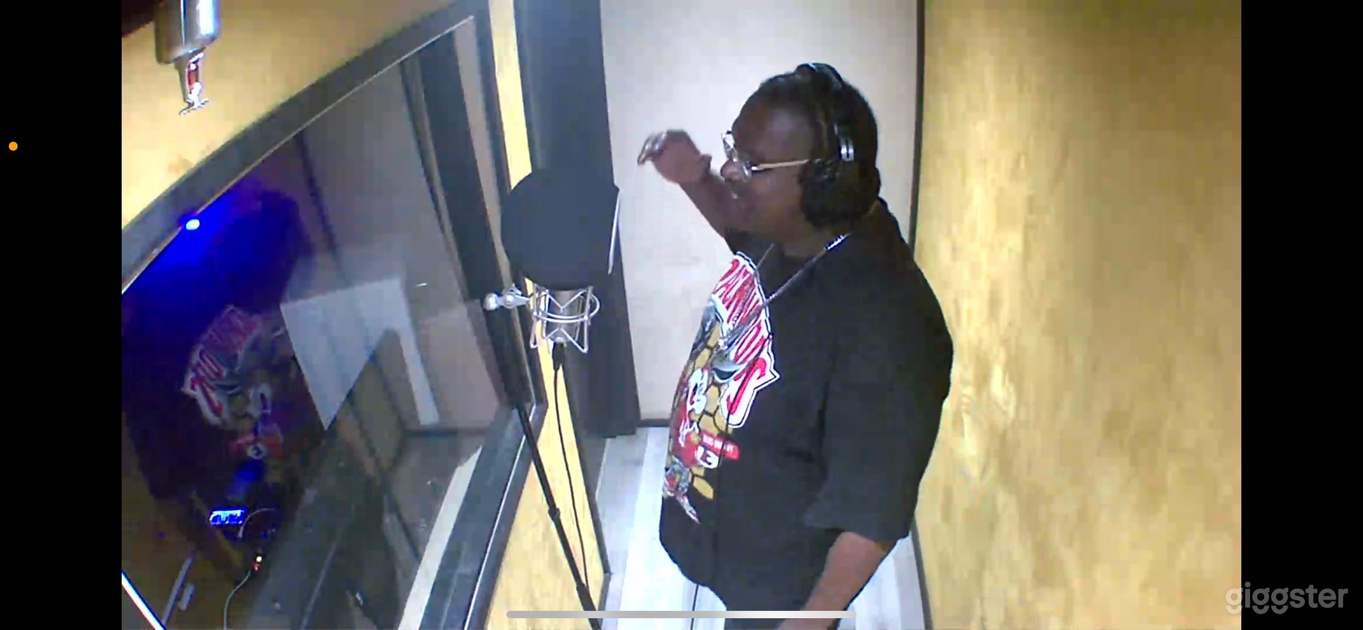 Functional Studio with Control Room in Los Angeles Photo 4