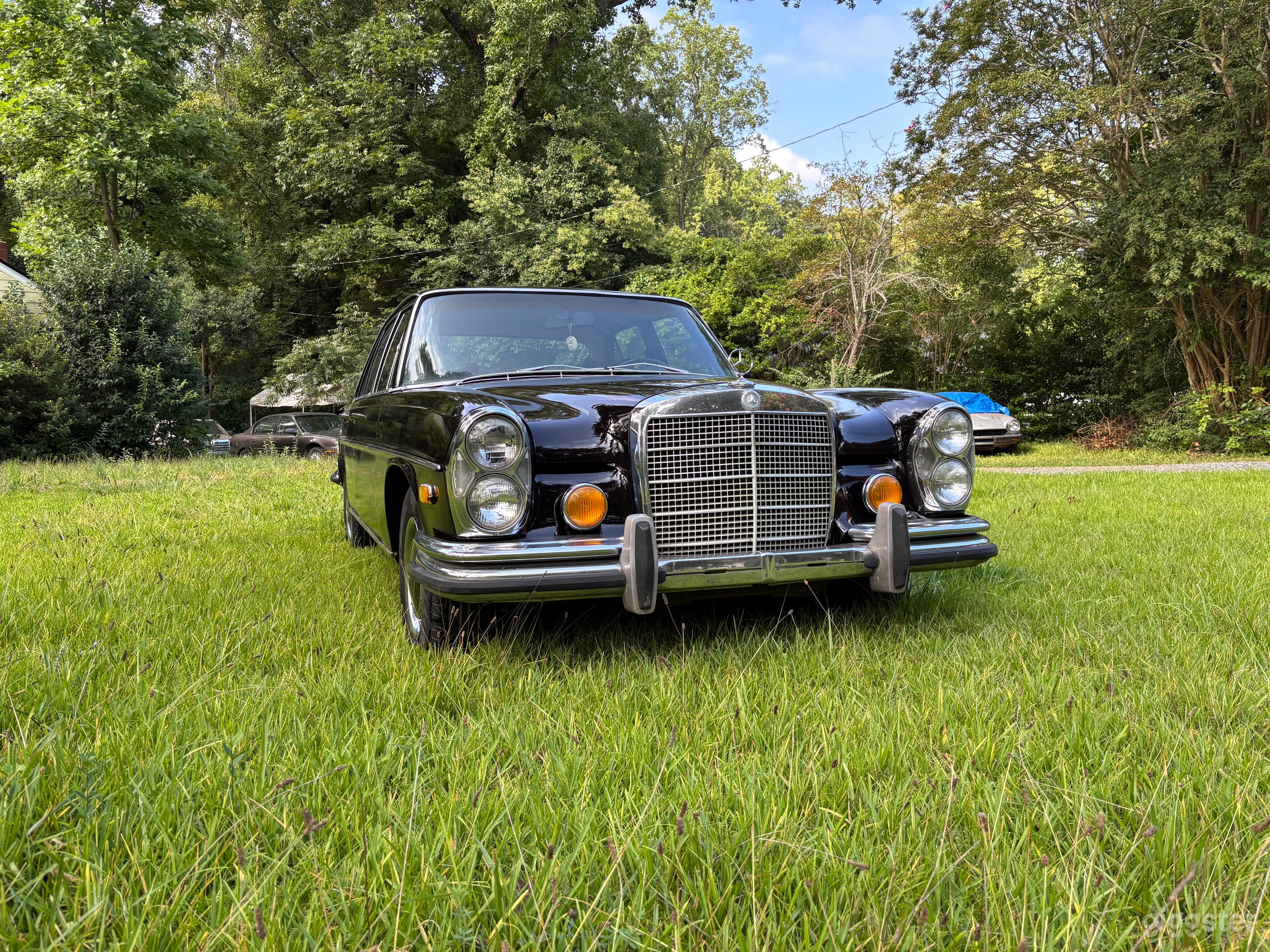Vintage Classic Style Mercedes-Benz Photo 3