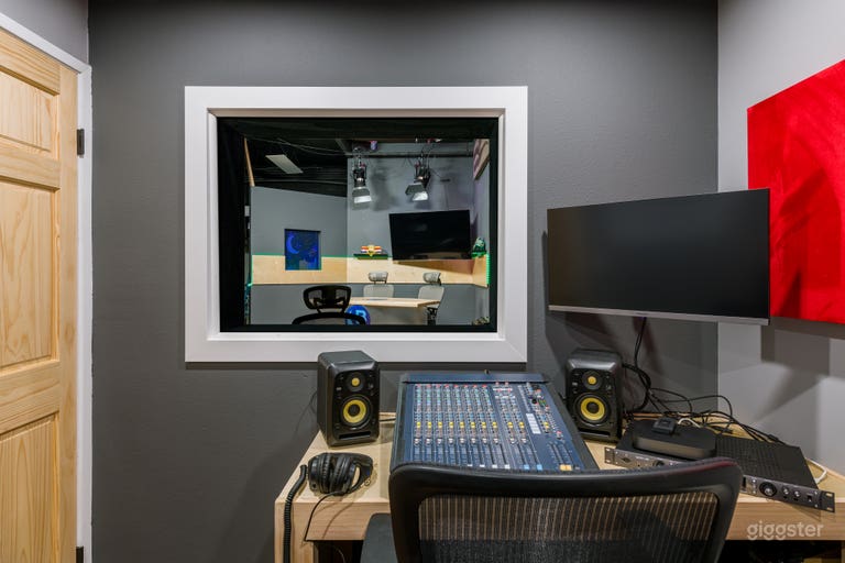  Podcast or Small TV Studio 