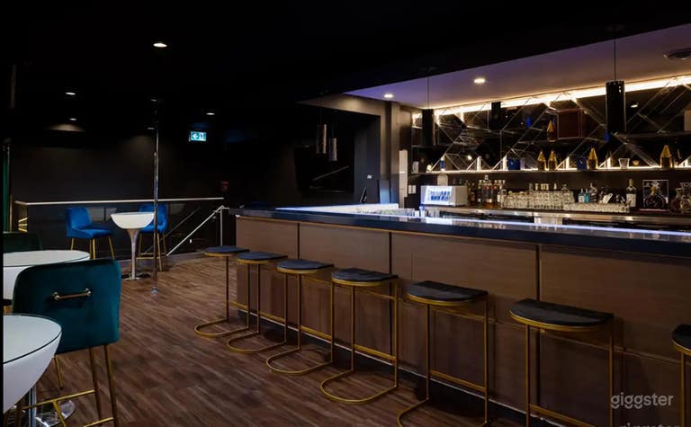  Upper Mezzanine Lounge 