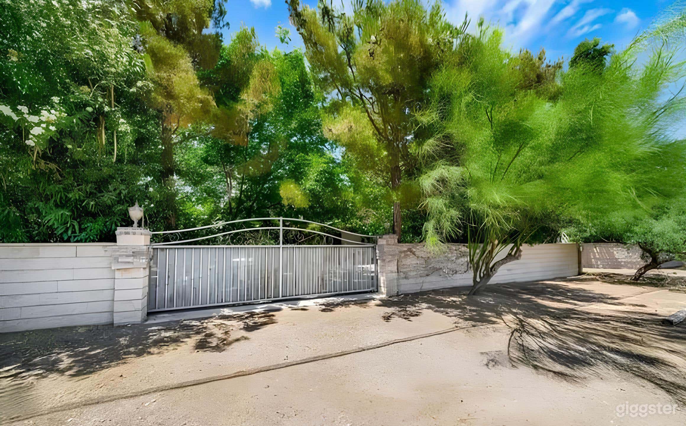 Secret Garden in the Heart of Palmdale Photo 2
