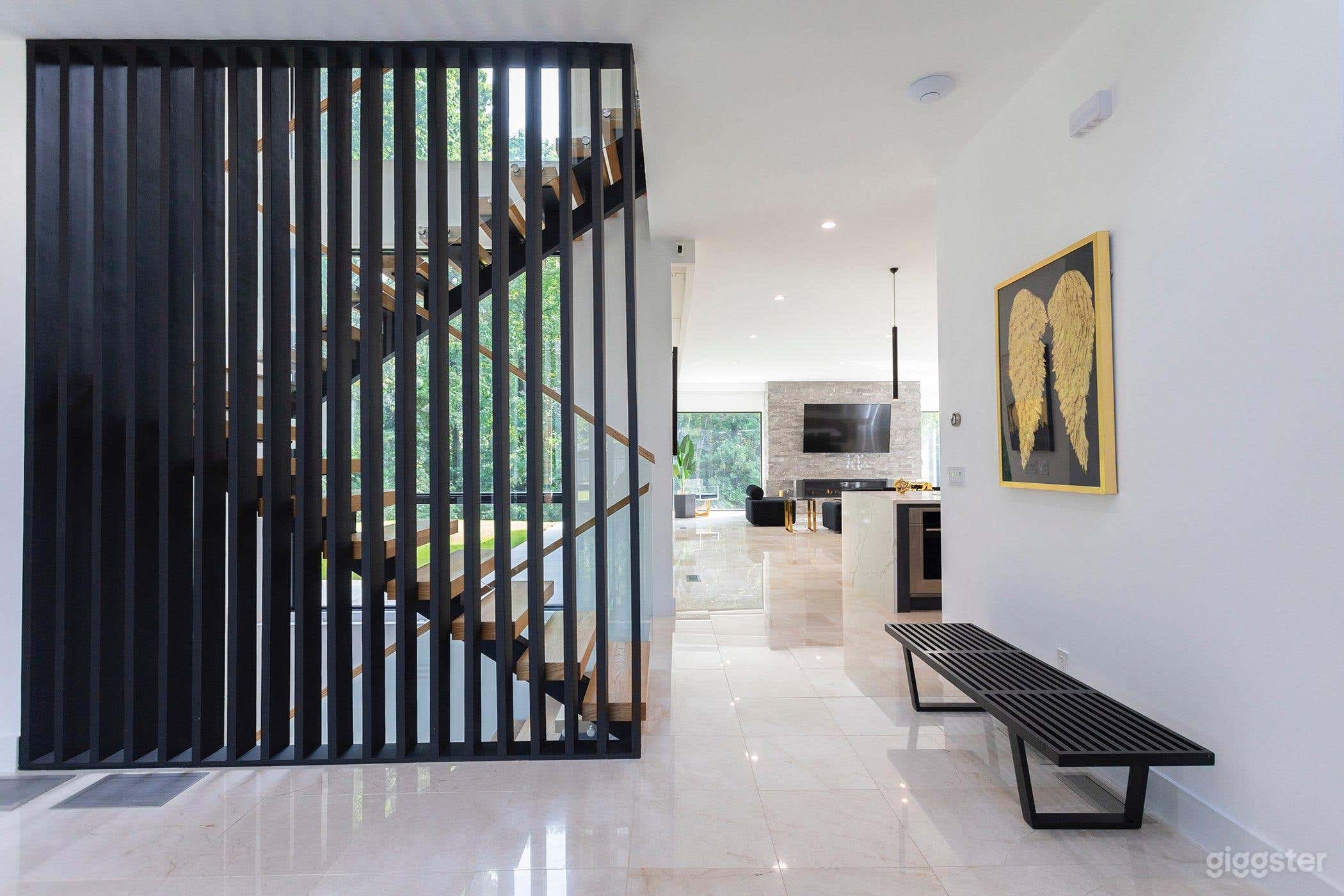 Lyfetstyle Mansion in the Heart of Buckhead Photo 3