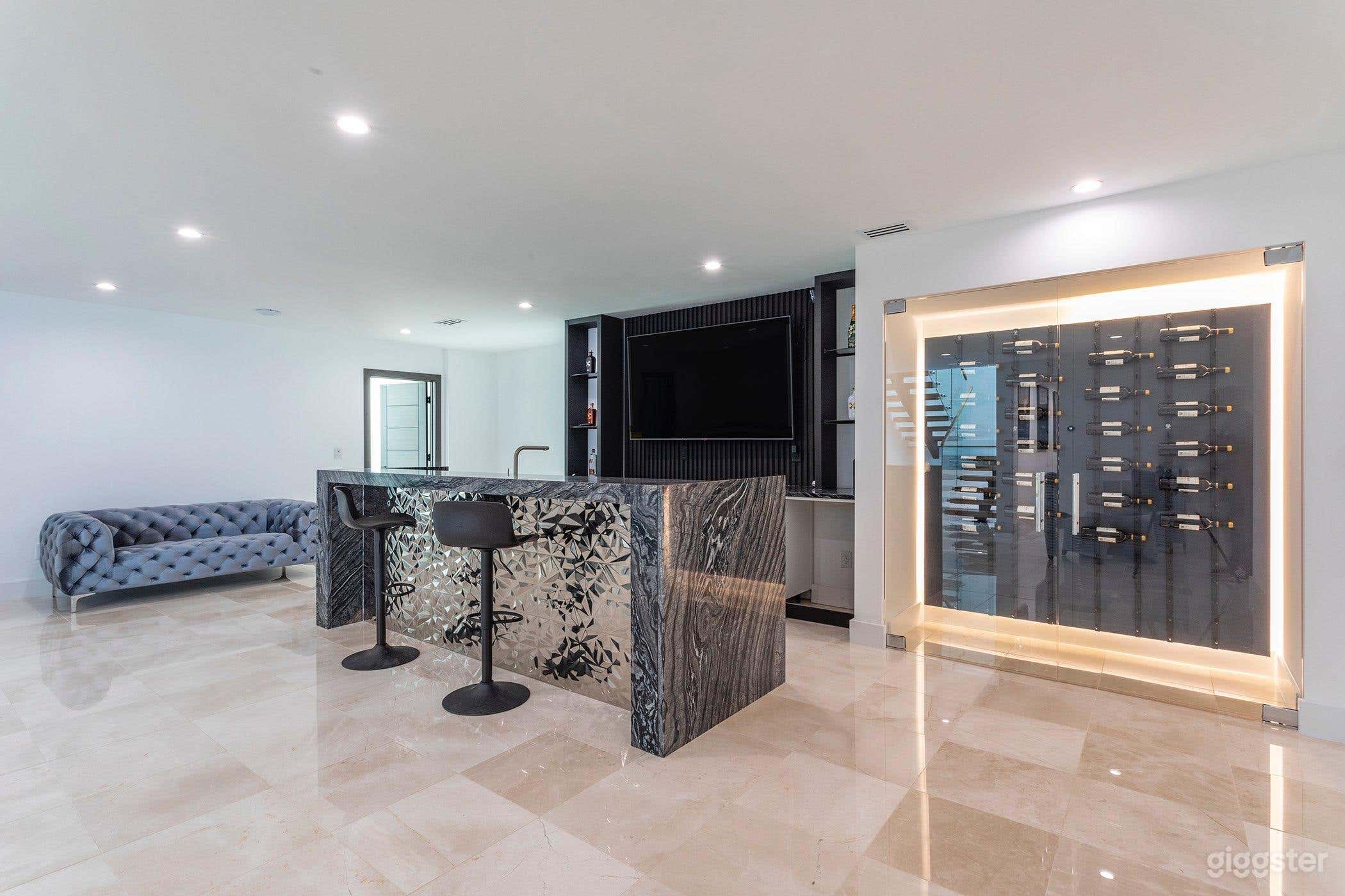 Lyfetstyle Mansion in the Heart of Buckhead Photo 2