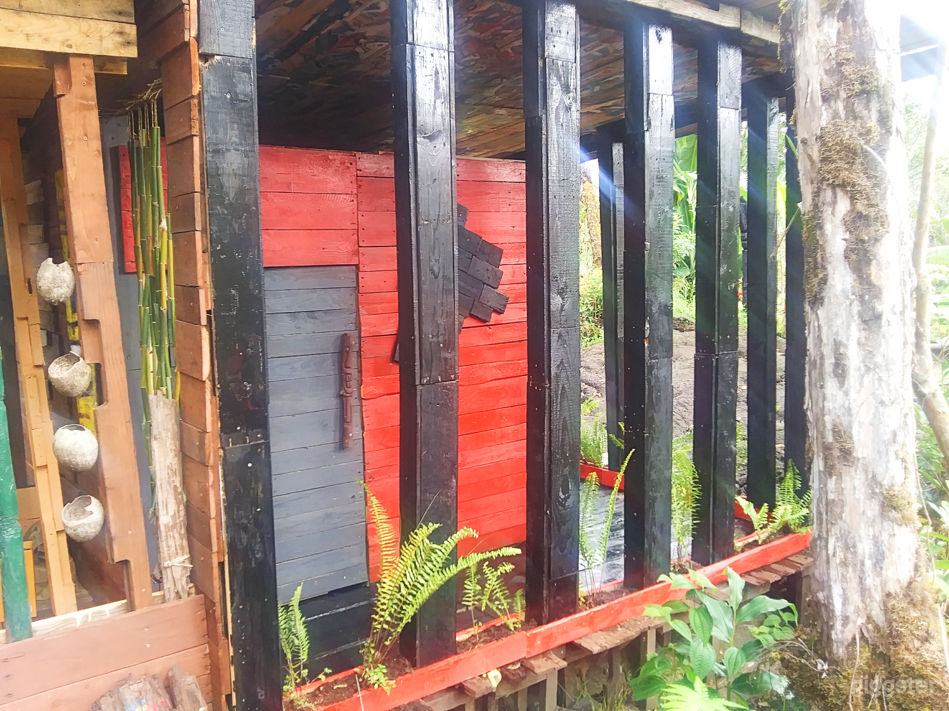 The Okina - off grid cabin made from recycled pallets
