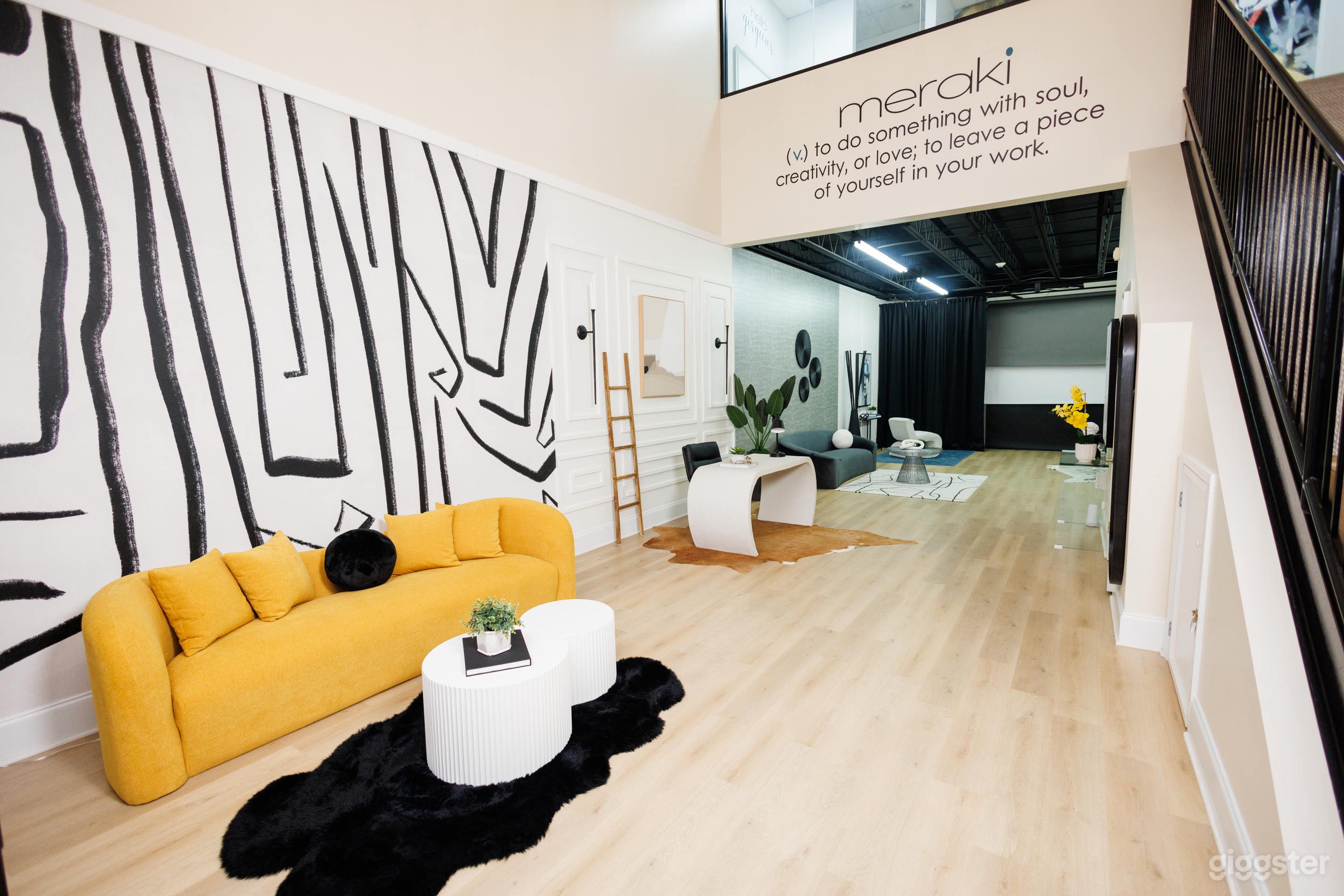 Upscale Content Studio - Meeting/Rehearsal Space Photo 2