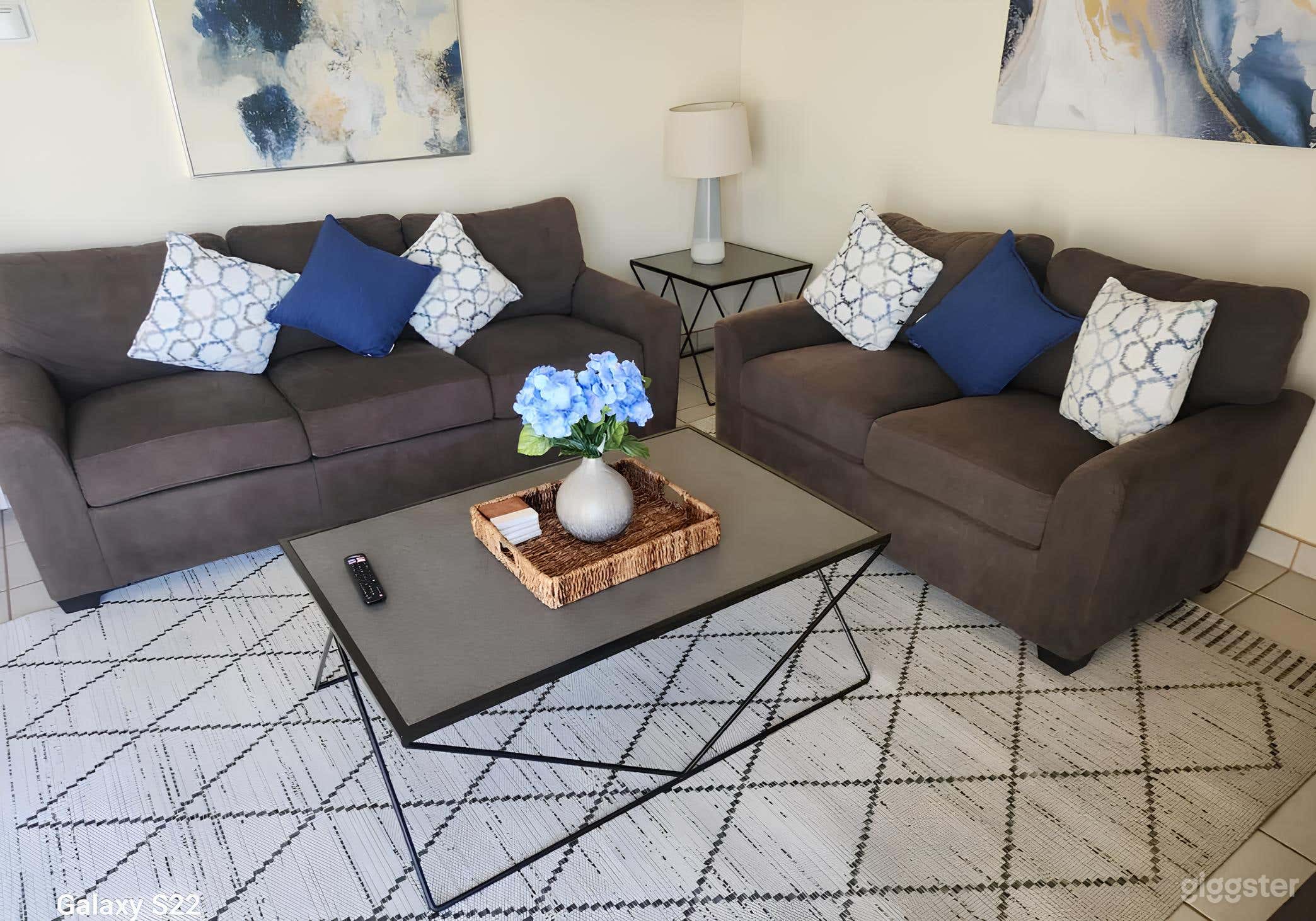 Bright Minimalist Apartment Unit Photo 1