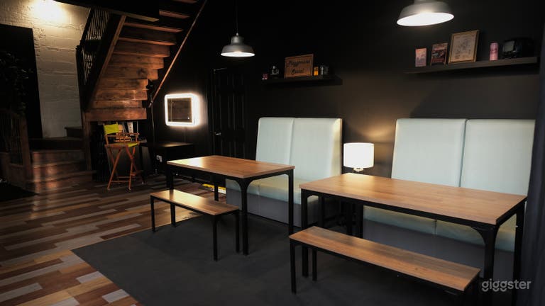  Lounge area and hair &amp; makeup station 