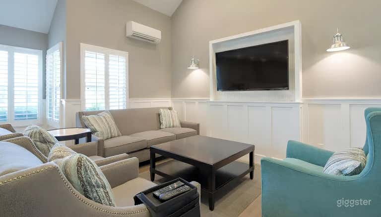  Lounge moderna e versatile per piccoli servizi fotografici o ritratti 