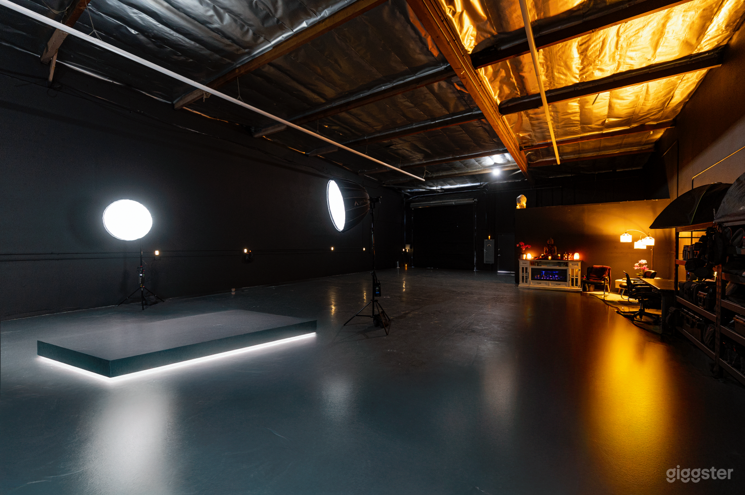 Black Studio- 3200 Sq Ft