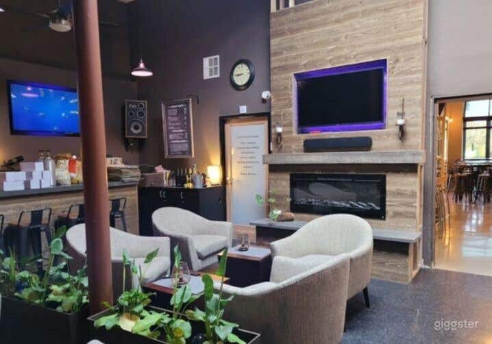 Cozy Private Space with Ambient Vibe Photo 4