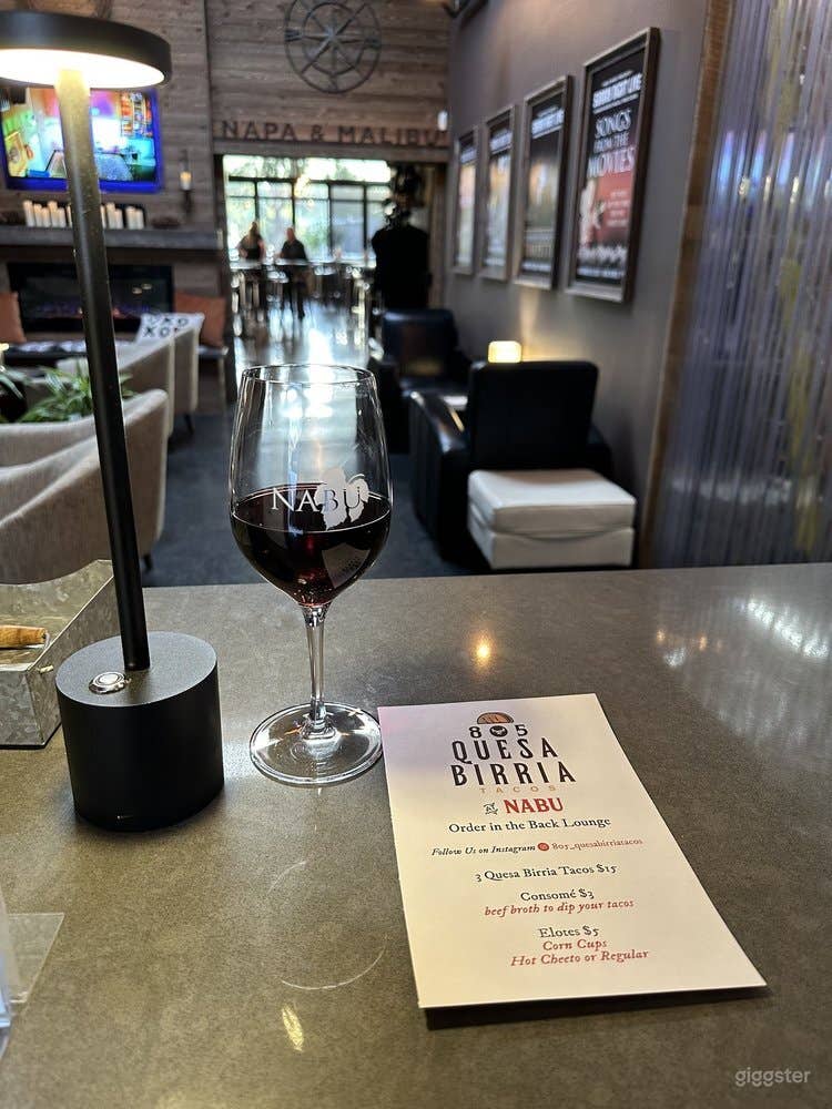 Cozy Private Space with Ambient Vibe Photo 2