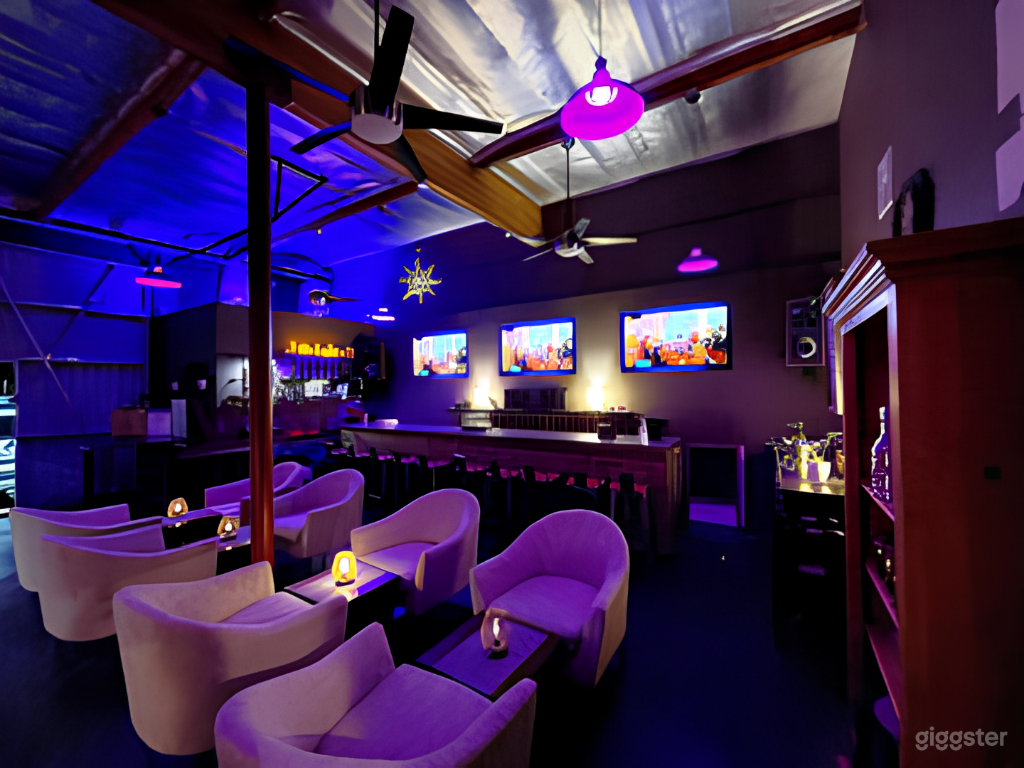 Cozy Private Space with Ambient Vibe Photo 1