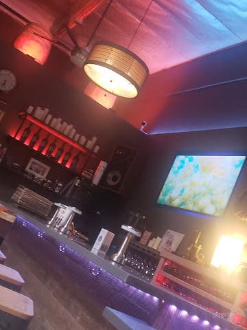 Cozy Private Space with Ambient Vibe Photo 3