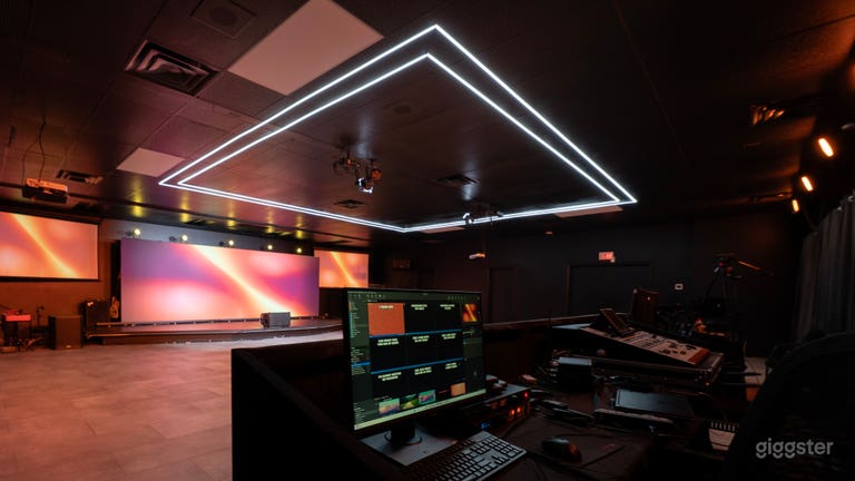  Bright Multi-Functional Event Space 