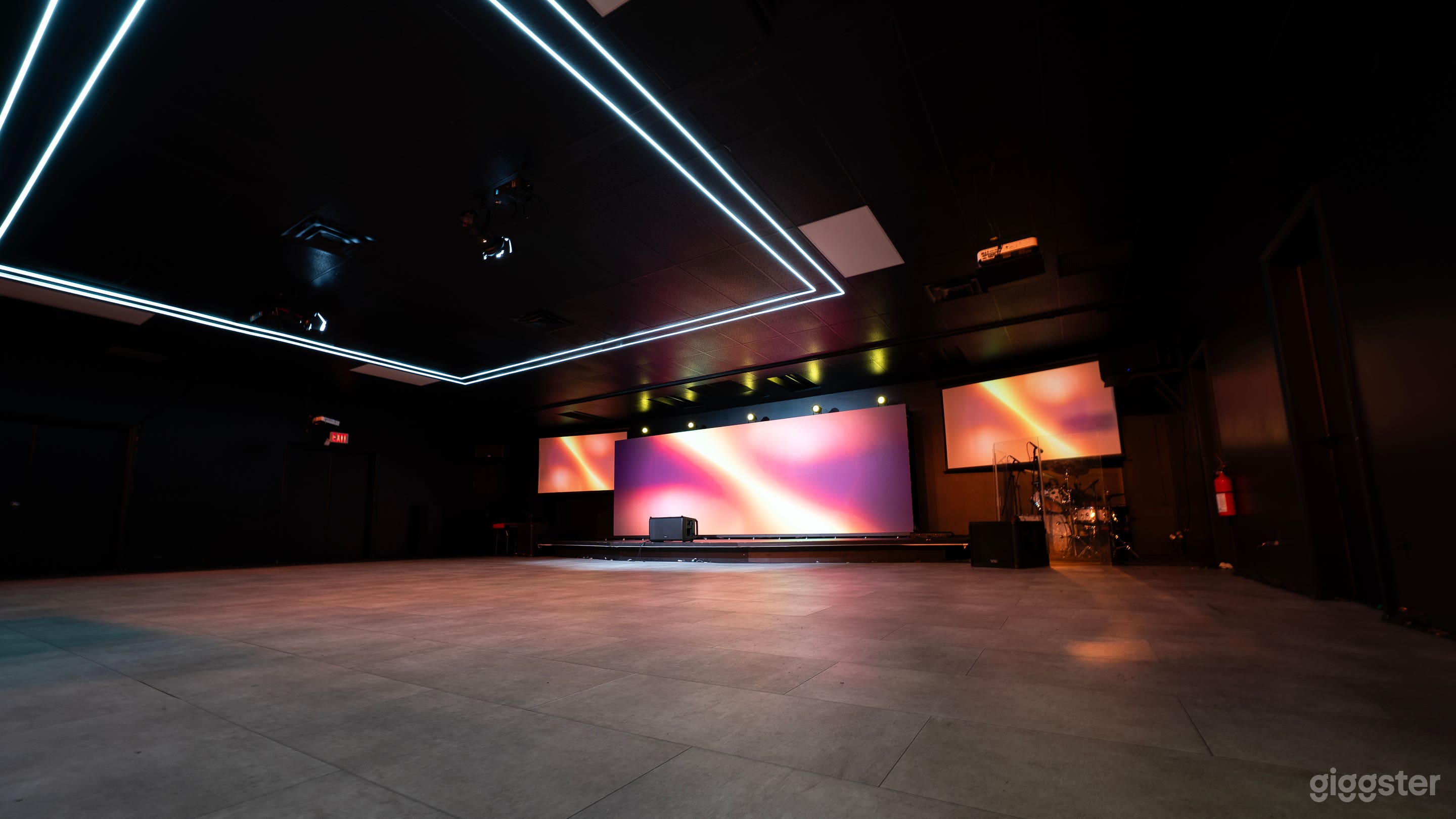 Bright Multi-Functional Event Space Photo 3