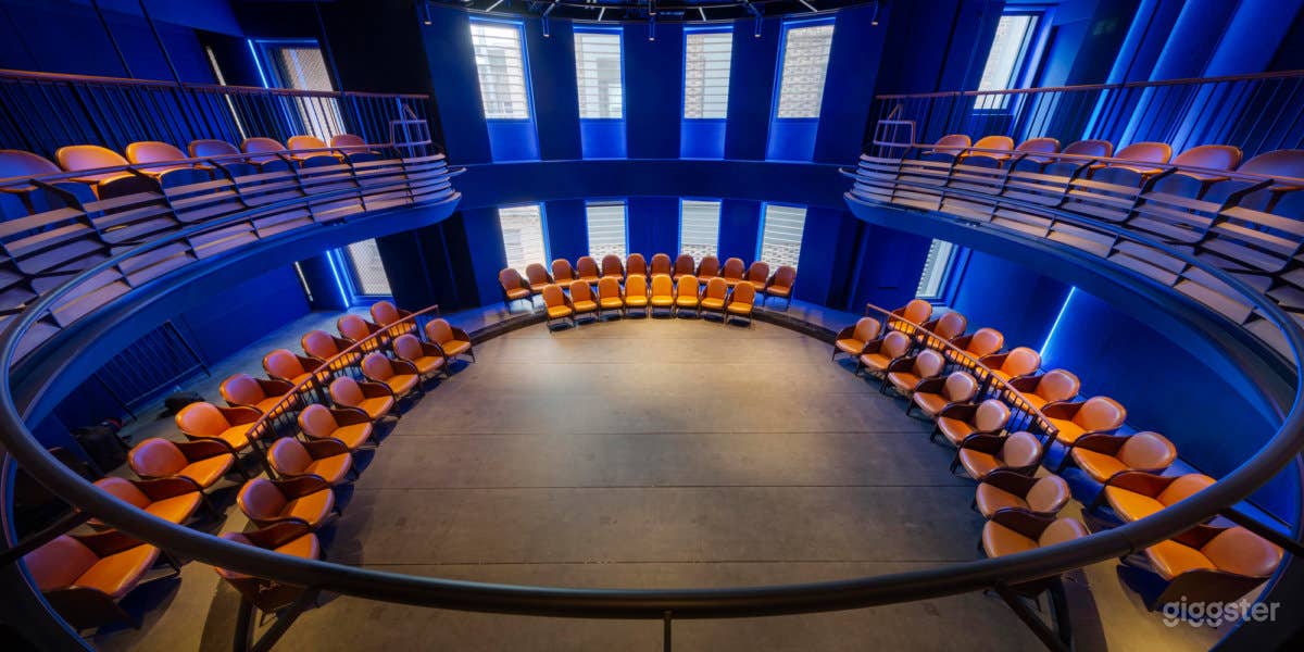 Fully Reconfigurable Auditorium with Art Deco Bar Photo 4