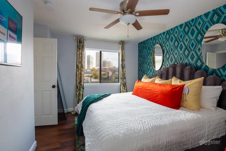  Art Deco Theme with Skyline Views in Midtown 