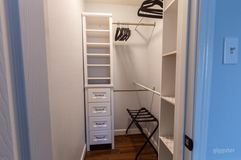  Art Deco Theme with Skyline Views in Midtown 