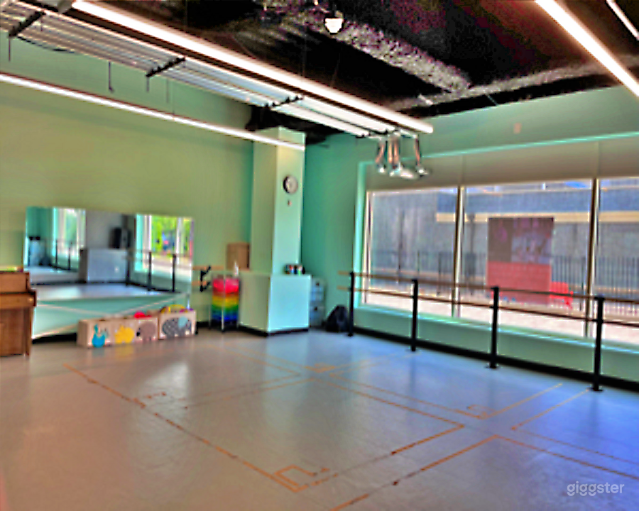 Bright Studio A Photo 3