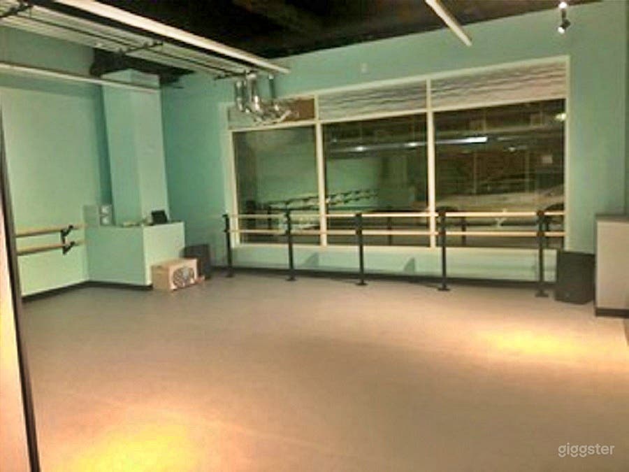 Bright Studio A Photo 4