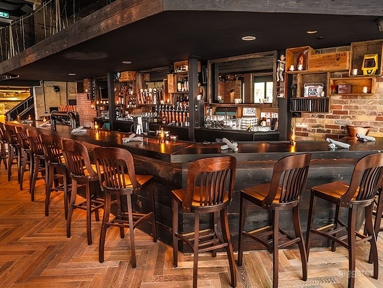  Chic Downtown Venue for Dining & Events 