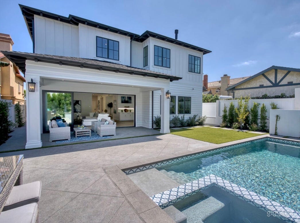 California Coastal Home, Open Concept, Pool! Photo 1