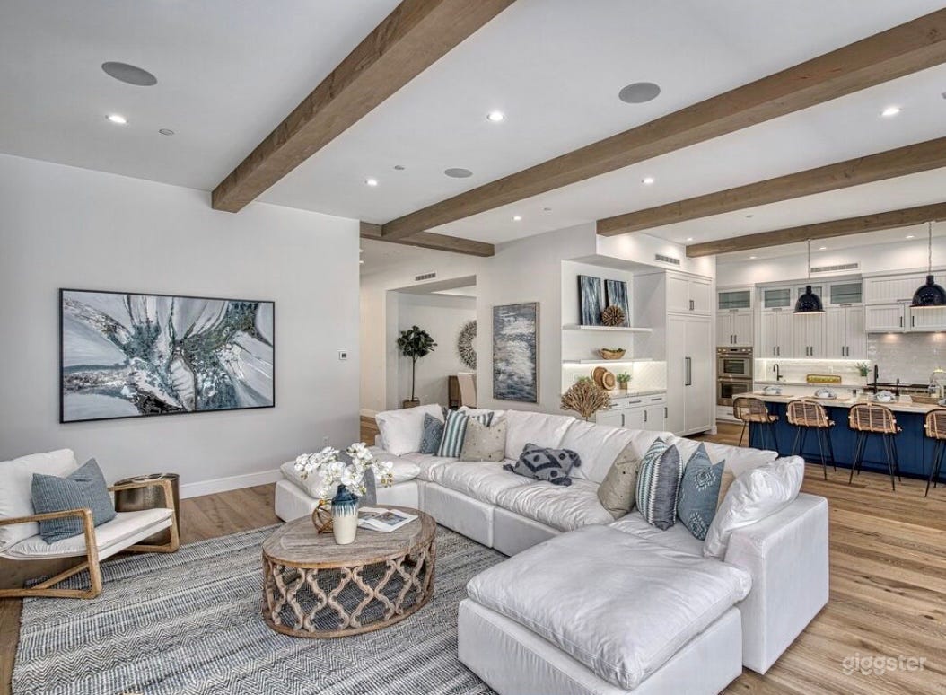 California Coastal Home, Open Concept, Pool! Photo 4