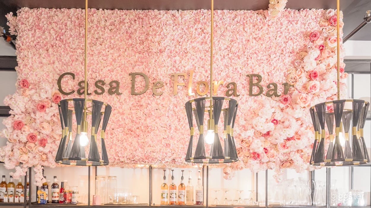 Chic Flower Bar Photo 4