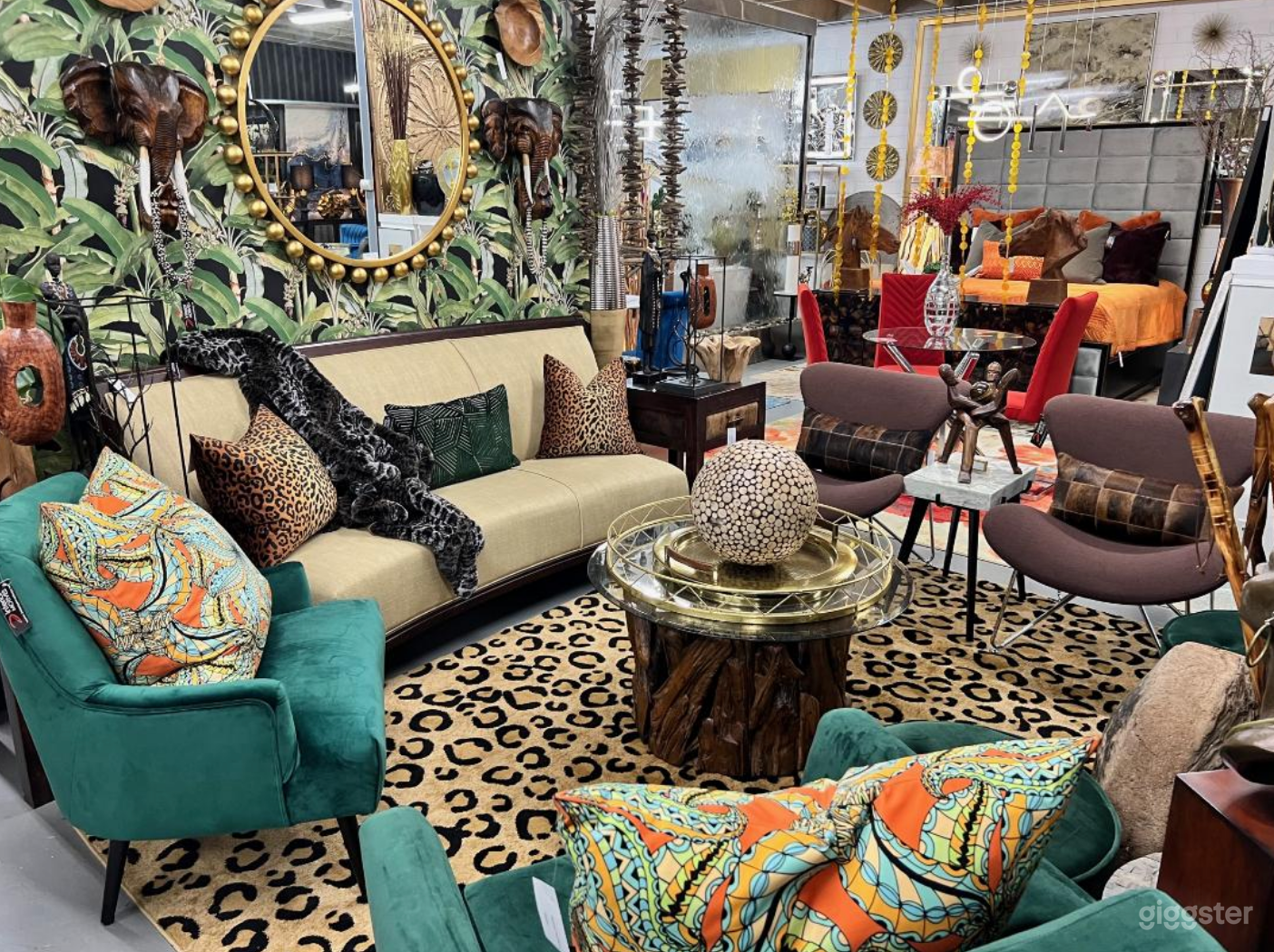 Designers Dream Space with Several available Props and Uniquely Designed Spaces Photo 4