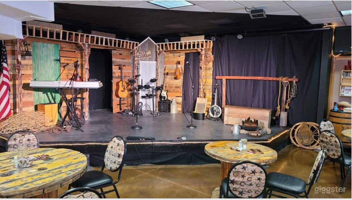 Awesome Place With Western Ambience in Henderson Photo 3