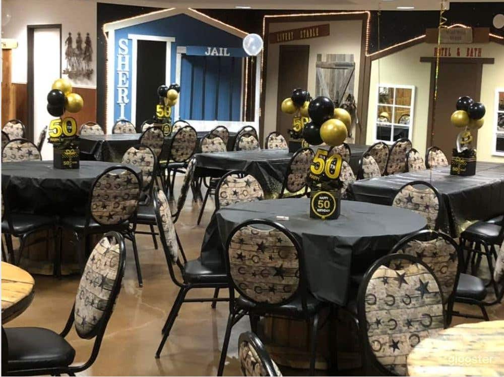 Awesome Place With Western Ambience in Henderson Photo 4