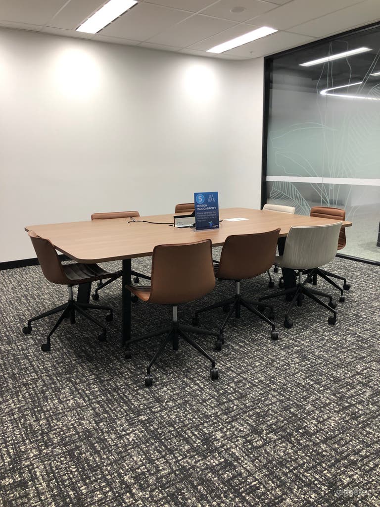  Large Meeting Room 