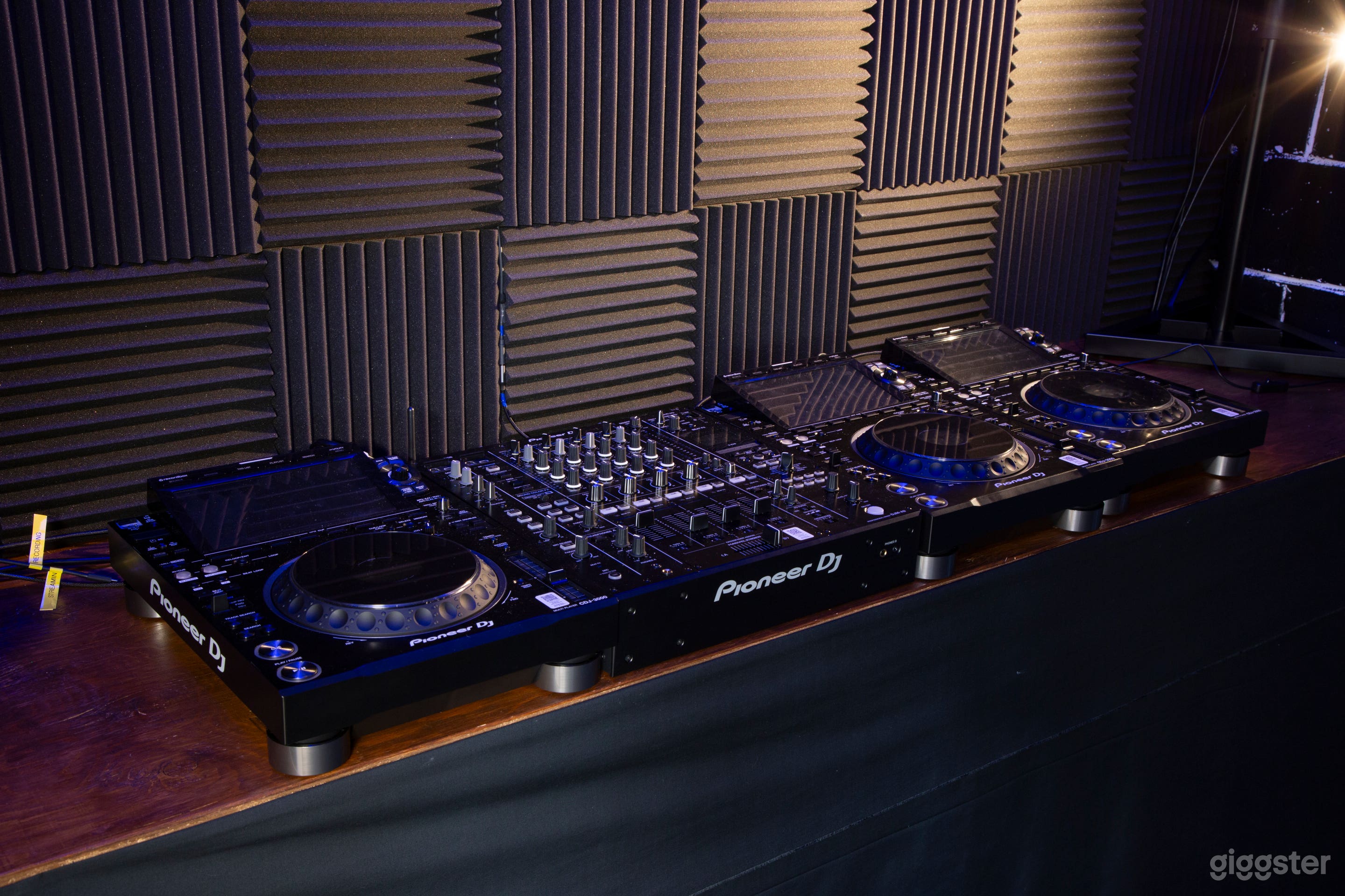  Pro DJ Studio with Streaming in Downtown Location Photo 2