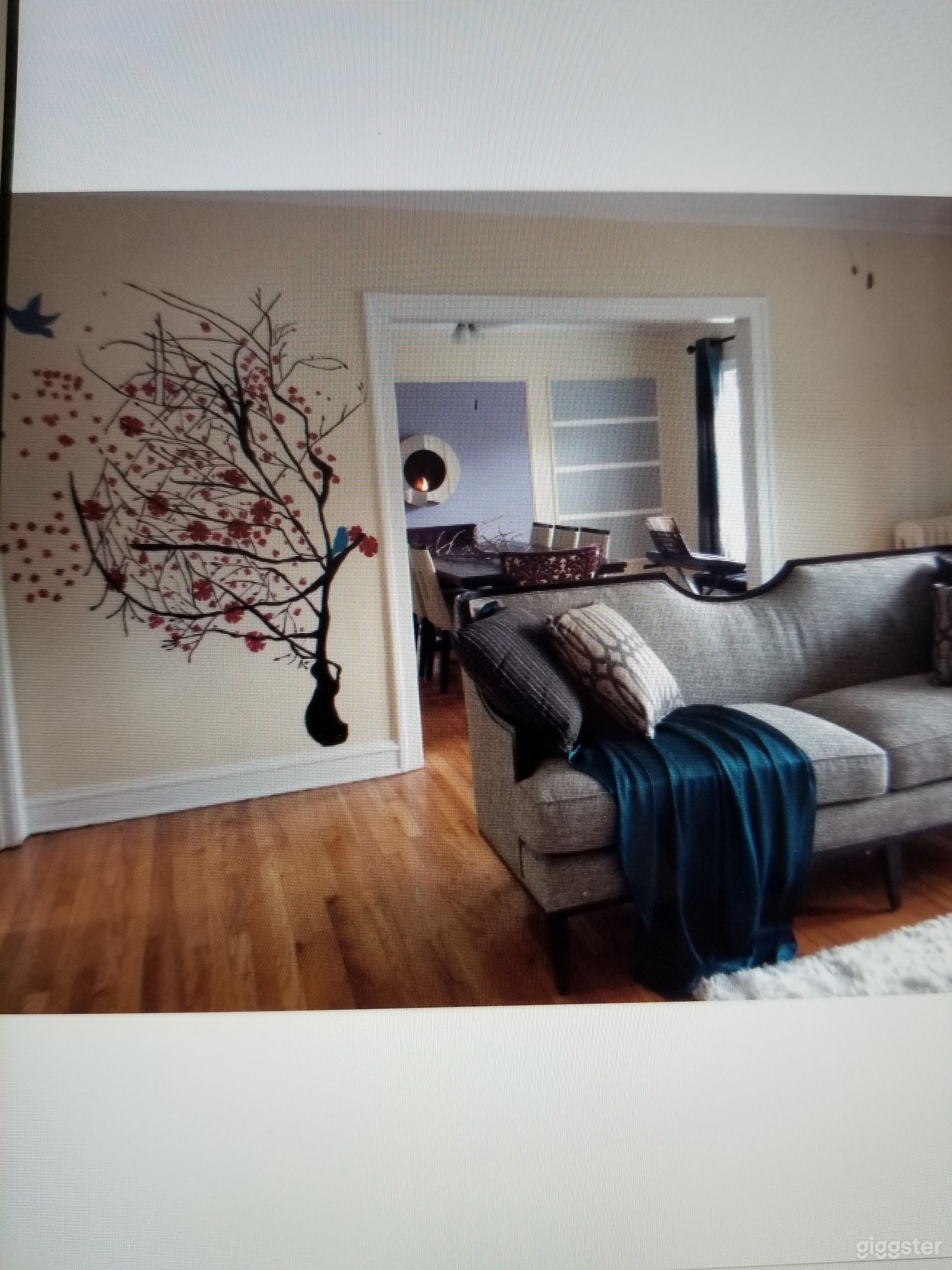 Eclectic gorgeous apartment 