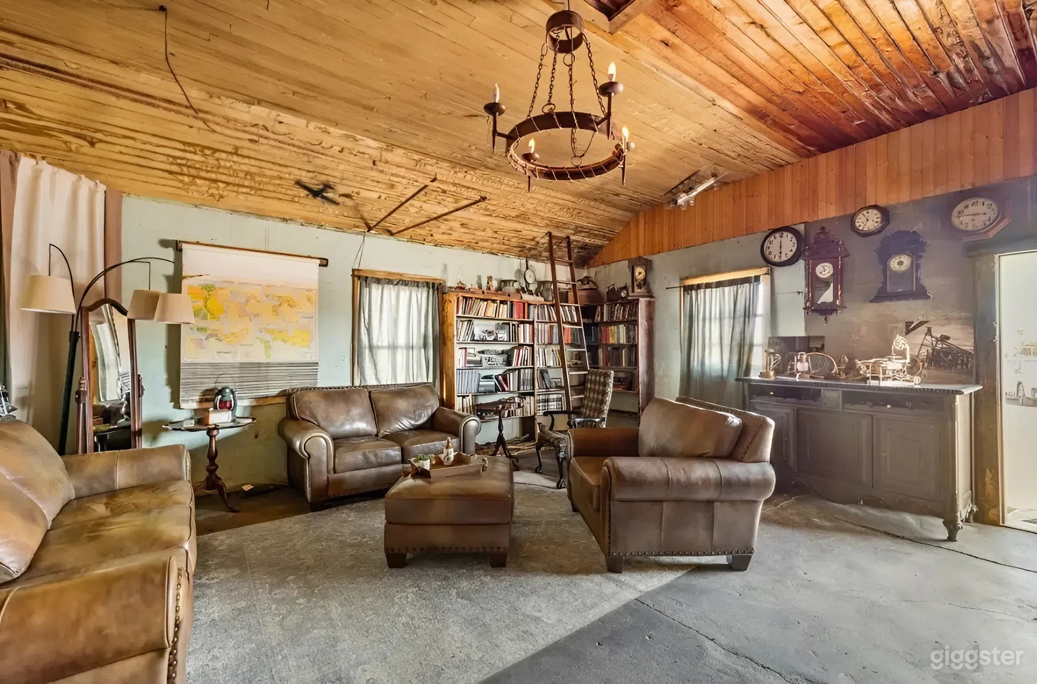 Historic Western Ghost Town with Authentic Backdrops Photo 2