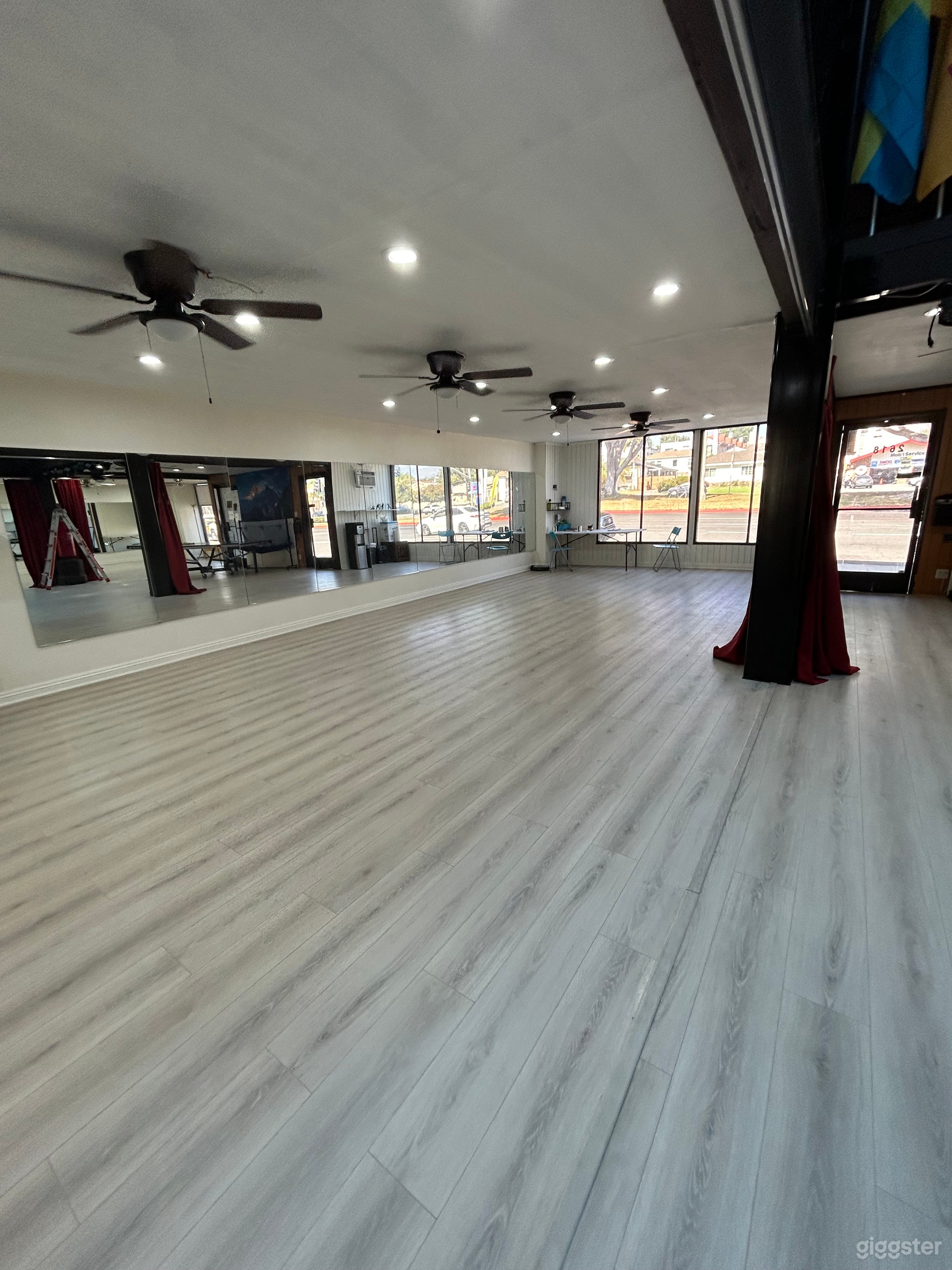 Multi function/ Open Dance floor studio (Full Buy Out) Photo 3