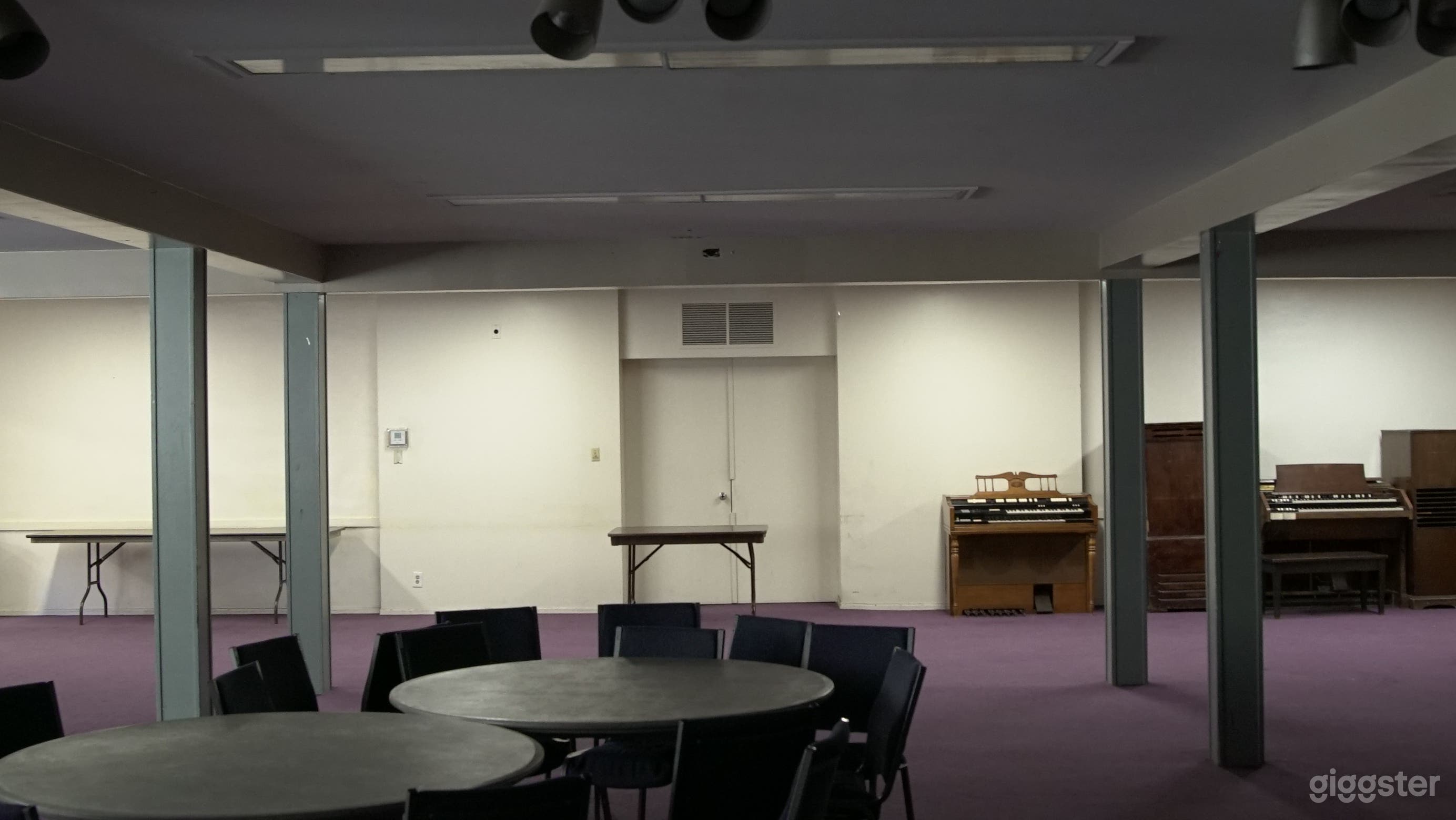 Hollywood Church "Cellar" - Event Hall Photo 4